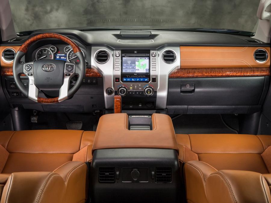 Торпедо Toyota Tundra 1794 Edition 2013 года  (фото 32 из 40)